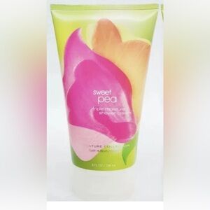 Bath & Body Works SWEET PEA Triple Moisture Shower Cream Tube 8 oz 236 Ml